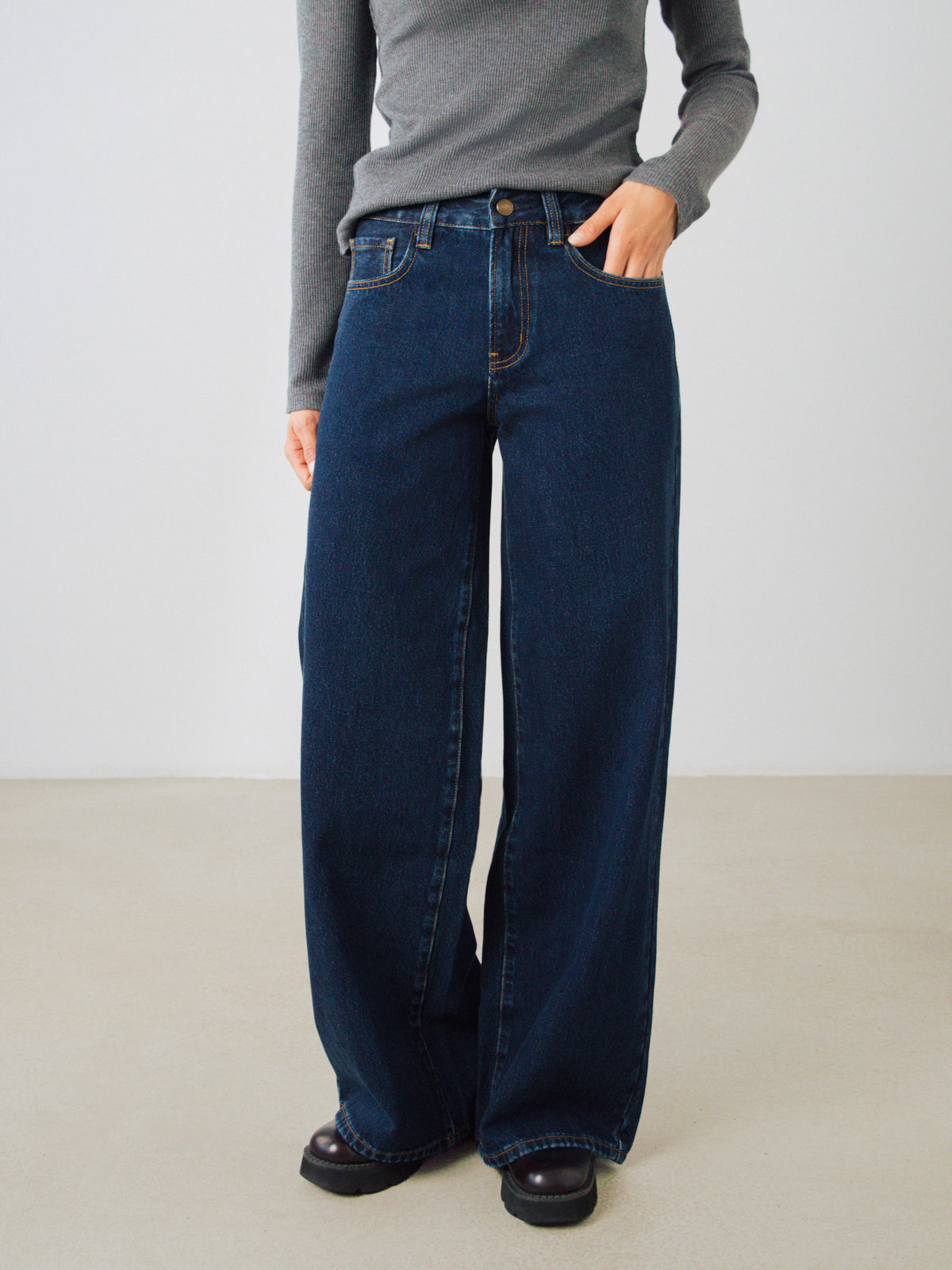 Jeans a zampa larga